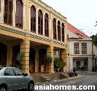 Singapore pre-war shophomes - Niven Road popular with single/young Caucasian expats