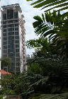 Singapore's downtown condo, low density. Mutiaria Crest