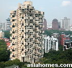 The Colonnade (left), Manhattan Mansions to the right of The Colonnade. Singapore condos  