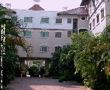 Singapore Redwood West courtyard units