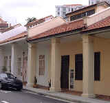 Kim Yam Road shophomes for single or couples. 3-bedroom. 