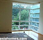 Singapore upscale condo, Scotts 28 - master bedroom low floor facing Scotts Road