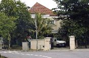 Modern Singapore bungalow with inground pool $17,000