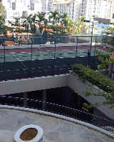 Aspen  Heights: Tennis and squash courts